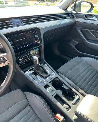 Volkswagen Passat cena 155000 przebieg: 29500, rok produkcji 2022 z Brzeszcze małe 154
